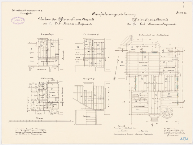 Ein detailliertes Grundrissbild des ehemaligen Büro des deutschen Bundeskanzlers, das den Aufbau des Gebäudes mit verschiedenen Räumen und Textbeschriftungen zeigt.
