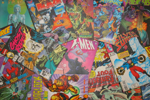 Eine Sammlung von Comic-Büchern, die zusammen angezeigt werden.