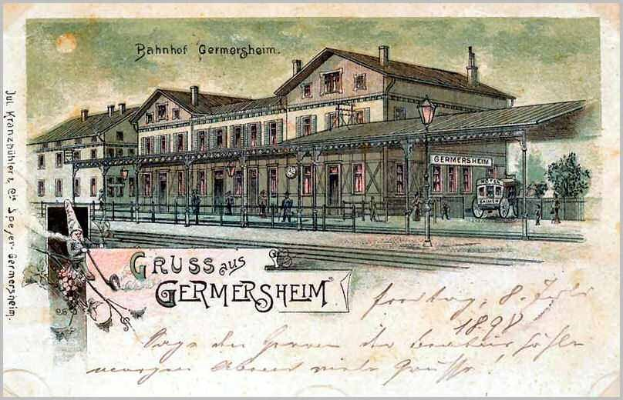 Alte Postkarte zeigt einen Bahnhof mit der Aufschrift "Bahnhof Germersheim" in Deutschland, mit einem Gebäude, Menschen, Fahrzeugen, Bäumen und einem bewölkten Himmel.