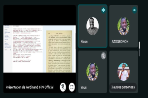 Ein Präsentationsbildschirm mit einer Gruppe von Menschen, einem Textdokument links daneben und Icons mit der Beschriftung "Fédération de ferdinand if99 Official" unten.